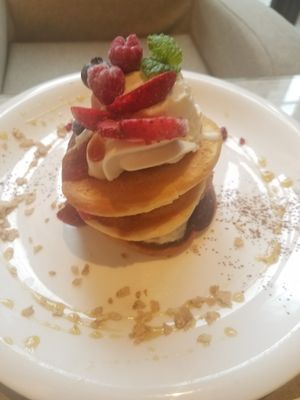 pancakes at Mumokuteki Vegan Cafe in Kyoto