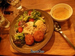 Tofu Hamburger- ヘルシー豆腐ハンバーグ丼ロコモコ風 at Mumokuteki Vegan Cafe in Kyoto