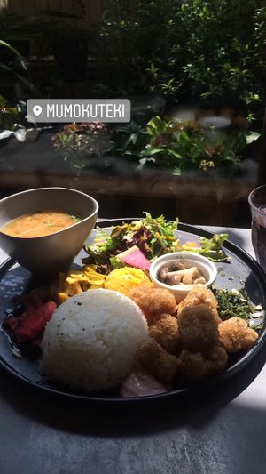 lunch plate at Mumokuteki Vegan Cafe in Kyoto