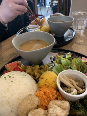 Lunch plate (vegan) at Mumokuteki Vegan Cafe in Kyoto