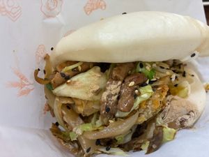 Vegetable patty bun, a la carte (刈包，單點) at Miào Shàn GōngZhǔ 妙善公主素食養心鍋 - Princess Vegan Hot Pot  in Kaohsiung