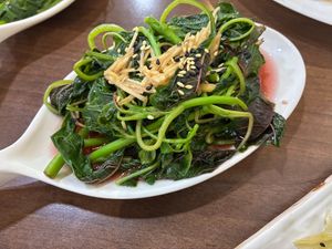 Red amaranth (紅莧菜) at Miào Shàn GōngZhǔ 妙善公主素食養心鍋 - Princess Vegan Hot Pot  in Kaohsiung