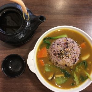 Chinese medicine soup and curry ten-grainrice at Miào Shàn GōngZhǔ 妙善公主素食養心鍋 - Princess Vegan Hot Pot  in Kaohsiung
