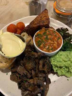 vegan full english  at Wayland's Yard in Birmingham