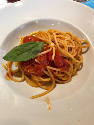 Vegan pasta at Rossopomodoro in Venice