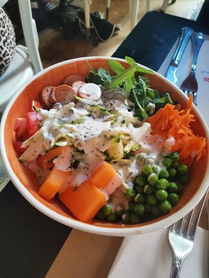 Salad bowl at Rossopomodoro in Venice