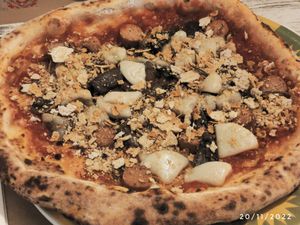 Vegan pizza Boscaiola at Rossopomodoro in Venice