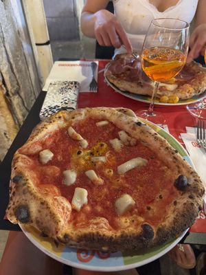 Vegan mozzarella pizza 😍   at Rossopomodoro in Venice