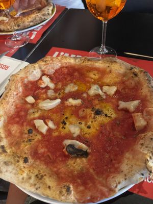 Margherita pizza   at Rossopomodoro in Venice