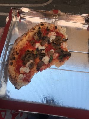 Pizza is ok, base is good, sauce ok, vegan cheese taste like flour... at Rossopomodoro in Venice