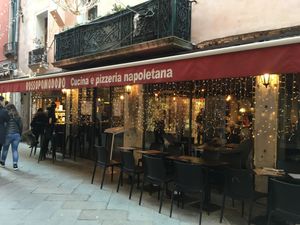 Exterior at Rossopomodoro in Venice