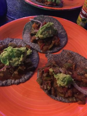 Vegan tacos at Azul Frida in Barcelona