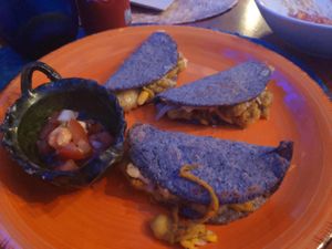 Quesadillas de flor de calabaza con queso vegano at Azul Frida in Barcelona