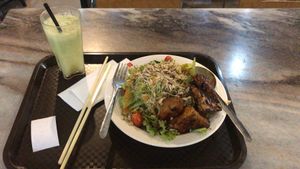 Accompanied by a fresh juice from the neighbouring stall!  at Green Bowl in Kuala Lumpur