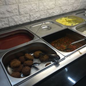 Lunch buffet with vegan mashed potatoes at Classic & Vegan in Helsinki
