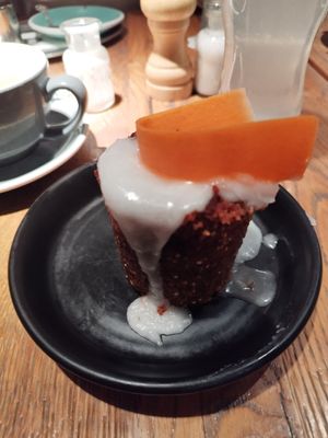 Carrot -quinoa-nut-muffin (vegan, served warm) at Ulrich in Vienna