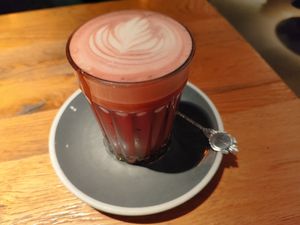 Red Velvet Hot Chocolate (Oat) at Ulrich in Vienna