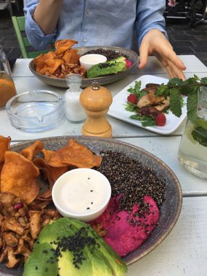 Vegan bowls at Ulrich in Vienna
