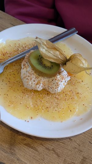 Carpaccio d'ananas at Daily Gourmand in Vannes