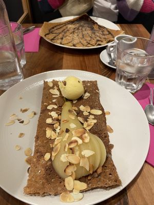 Crêpe Régale  at La Crêperie Sarra'Zen in Vannes