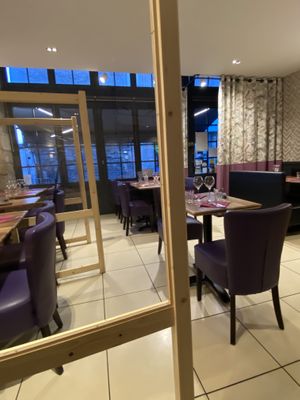 Intérieur du restaurant.  at La Crêperie Sarra'Zen in Vannes