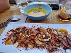 Pumkin soup and mushrooms as starters at CReeA in Tarragona