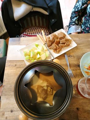 Vegan fondue at CReeA in Tarragona