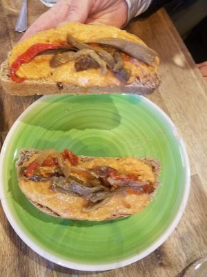 Tapa at CReeA in Tarragona