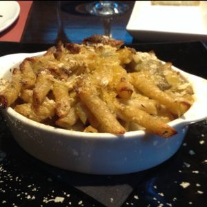 baked macaroni cheese with aubergine - vegan at B12 in Girona