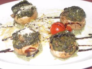 Stuffed mushroom starter at B12 in Girona