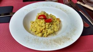 Scrambled tofu at B12 in Girona