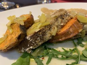 Seitan steak with sweet potato and apple sauce   at B12 in Girona