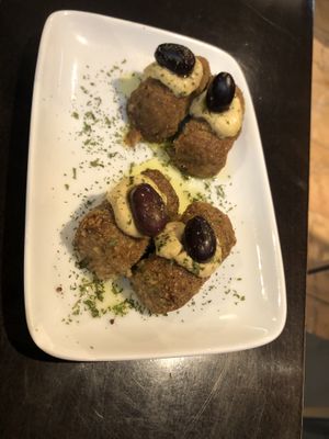 Croquetes de ceps  at B12 in Girona