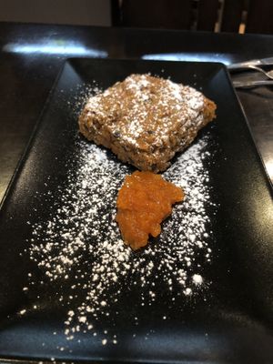 Pastís de pastanaga i xocolata  at B12 in Girona