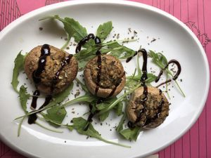 Setas al horno con tempe  at B12 in Girona