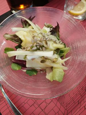 Salad at B12 in Girona