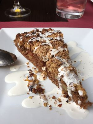 cinnamon & apple cake  at B12 in Girona