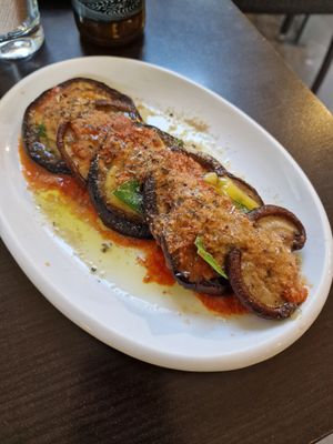 Aubergine shitake with cheese at B12 in Girona