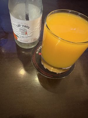 Zumo de mandarina  at B12 in Girona