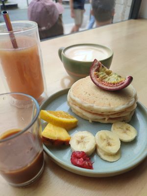 2nd sweet option - pancakes with salty caramel sauce at Contrast in Bordeaux