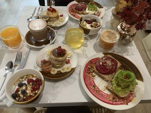 Two of the €25 brunch selections at Contrast in Bordeaux