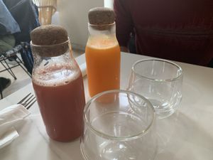 Fresh juices at Contrast in Bordeaux