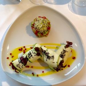 avocado rolls at La Mano Verde in Berlin