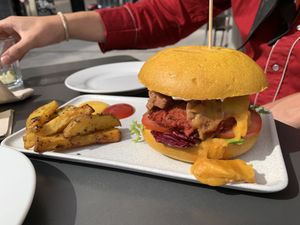 Vegan Burger at Dragon Lab in Murcia
