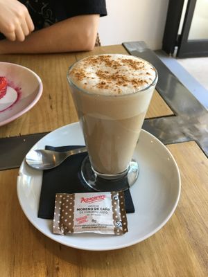 Chai latte tea at Dragon Lab in Murcia