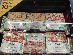 Vegan Daiya pizza at Whole Foods Market in El Paso