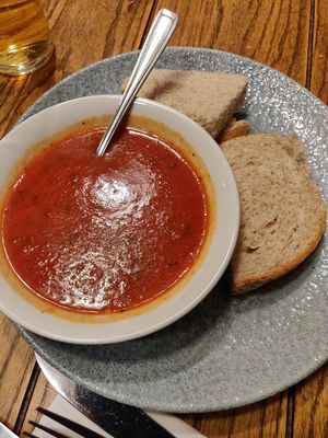 Roasted tomato soup with sourdough bread at White Cart in Glasgow