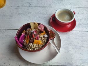 Choco smoothiebowl at Mama Tanon Cafe in Don Det