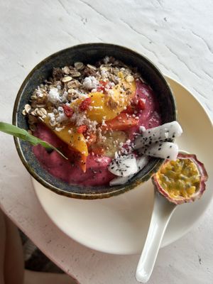 Smoothiebowl  at Mama Tanon Cafe in Don Det