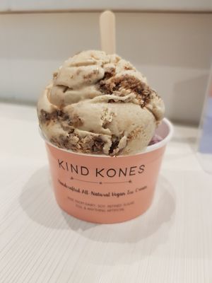 Double Premium! Tiramisu and Blueberry pie. at Kind Kones - Forum in Central Singapore